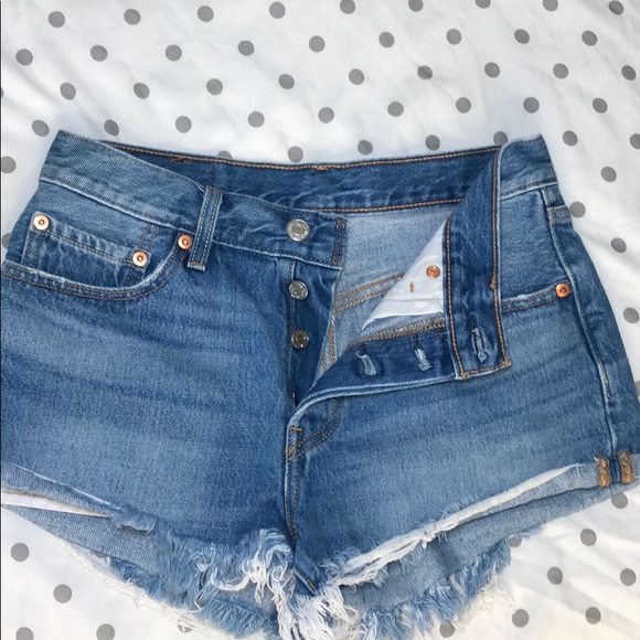 Levi’s shorts 501 button up shorts w26 - Picture 2 of 3